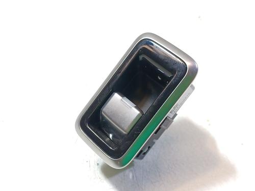 Venstre bagtil elrude kontakt Venstre bagtil elrude kontakt LAND ROVER RANGE ROVER SPORT II (L494) 5.0 SCV8 4x4 (575 hp) 34448759 34448759