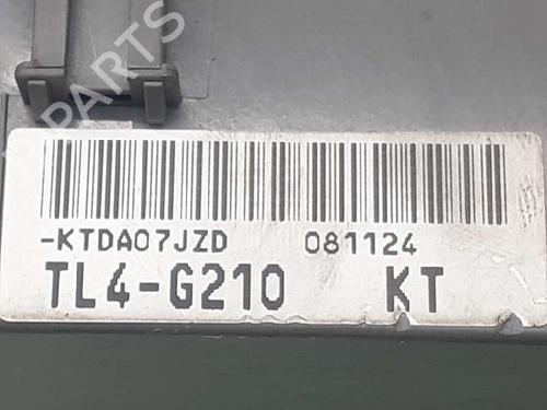 Fuse box HONDA ACCORD VIII Estate (CW)  | BP13820498E1 