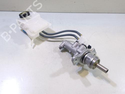 Used Brake master cylinder MERCEDES-BENZ V-CLASS (W447) V 220 CDI / d 4-matic (447.811, 447.813) (163 hp) 23958489
