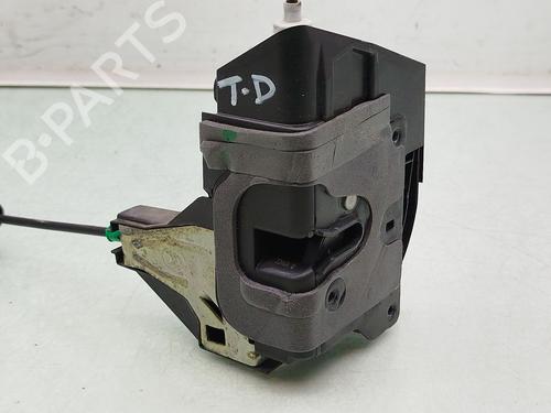 rear-right-lock-jaguar-f-pace-x761-2015-38444062 main image