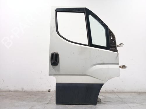 Used Right front door Right front door 38444499 38444499
