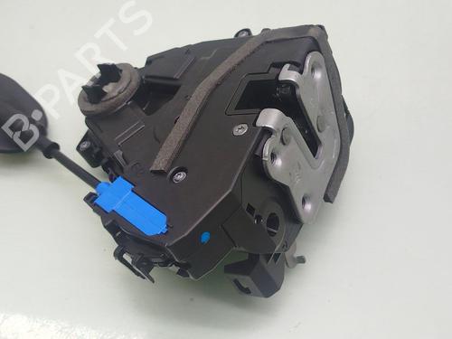 front-right-lock-mercedes-benz-t-class-mpv-w420-2022-40106889 main image