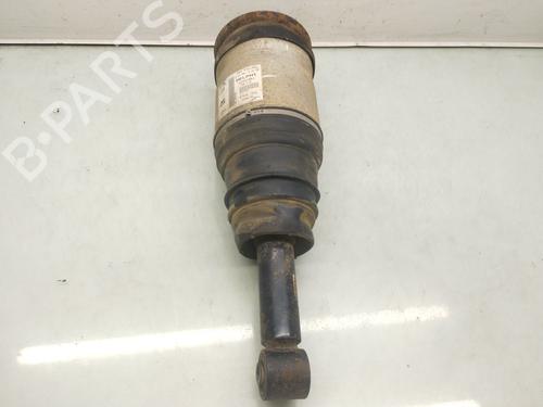 Used Right rear shock absorber Right rear shock absorber LAND ROVER DISCOVERY III (L319) 2.7 TD 4x4 (190 hp) 39962620 39962620