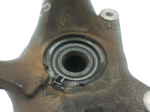 Left front steering knuckle NISSAN PRIMASTAR Van (X83) | BP32522304M25