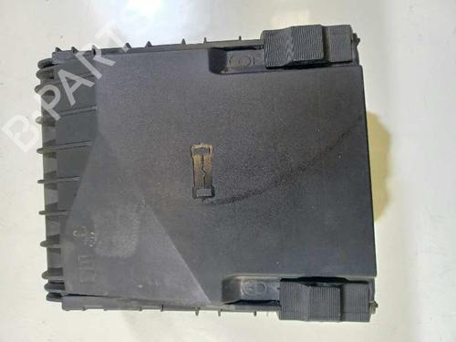 Used Fuse box VW GOLF VI (5K1) 2.0 TDI (110 hp) 10083340