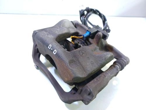 Used Right front brake caliper MERCEDES-BENZ GLA-CLASS (X156) GLA 200 CDI / d (156.908) (136 hp) 17716297
