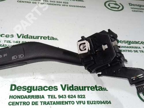 Used Steering column stalk SEAT LEON (1P1) 1.9 TDI (105 hp) 1320236