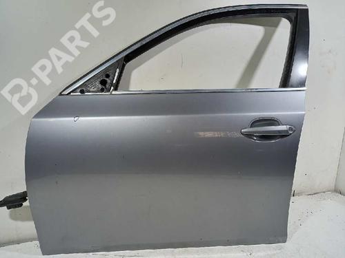Used Left front door BMW 5 Touring (E61) 525 d (177 hp) 10092829