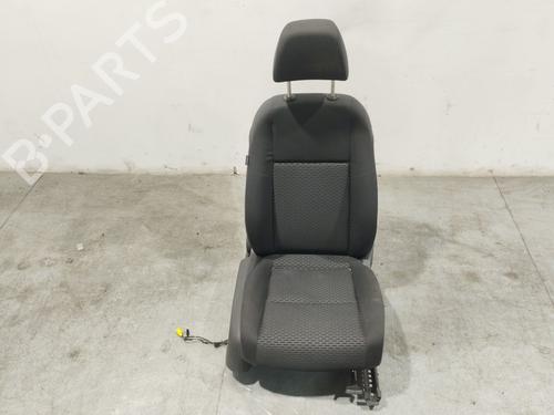 Used Right front seat VW GOLF VI (5K1) 1.6 TDI (105 hp) 30775822