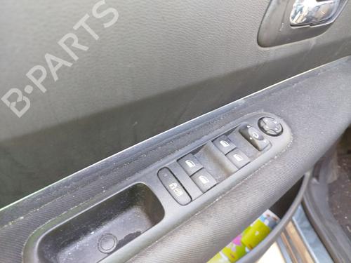 Fuse box PEUGEOT 5008 (0U_, 0E_) 1.6 HDi | BP29544780E1 