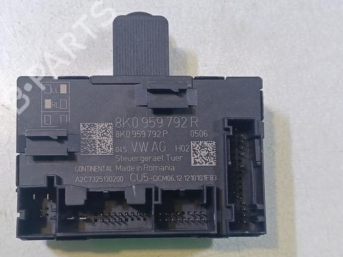Comfort control module AUDI Q5 (8RB) 2.0 TDI quattro | BP29617559M56
