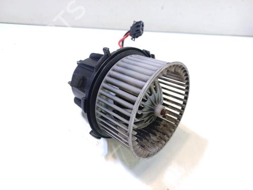 Used Heater blower motor AUDI A4 B8 Avant (8K5) 3.0 TDI quattro (240 hp) 16742537
