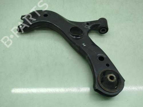 Used Left front suspension arm Left front suspension arm TOYOTA C-HR (_X1_) 1.8 Hybrid (ZYX10_, ZYX11_) (98 hp) 33977374 33977374