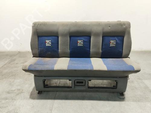 Sæde Bagtil VW TRANSPORTER T4 Bus (70B, 70C, 7DB, 7DK, 70J, 70K, 7DC, 7DJ) 2.5 TDI (102 hp) 29570172