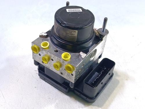 Used ABS pump TOYOTA YARIS (_P13_) 1.4 D (NLP130_, NLP130) (90 hp) 29460513