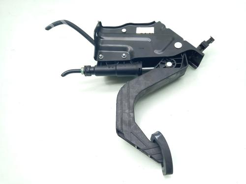 Used Clutch pedal MERCEDES-BENZ SPRINTER 3-t Van (B906) [2006-2018]  18112702
