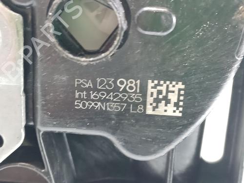 Front left lock CITROËN C3 III (SX) 1.2 VTi 82 | BP32096162C98 