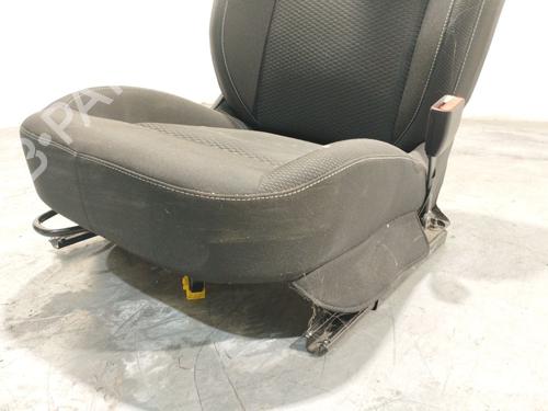 Right front seat DACIA DUSTER (HM_) 1.5 dCi 115 4x4 | BP29432846C16 