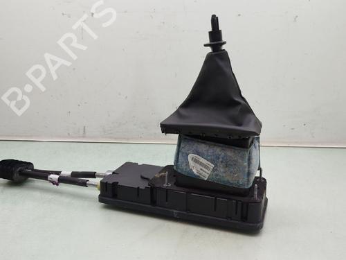 Used Gear lever Gear lever PEUGEOT 308 III (FB_, FH_, FP_, F3_, FM_) PureTech 130 (FPHNSL, FPHNST) (131 hp) 40184320 40184320