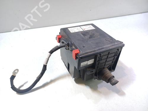 Used Fuse box Fuse box PEUGEOT 508 SW II (FC_, FJ_, F4_) Hybrid 224 (F45GQU) (224 hp) 40260551 40260551