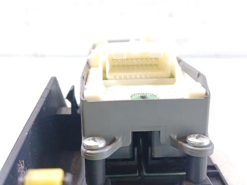 Left front window switch TOYOTA AURIS (_E18_) 1.8 Hybrid (ZWE186_, ZWE186R) | BP32043523I27