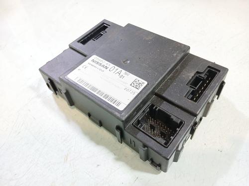Module électronique NISSAN PATHFINDER III (R51) 2.5 dCi 4WD (171 hp) 33016476