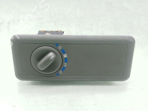 Used Climate control Climate control 38287103 38287103