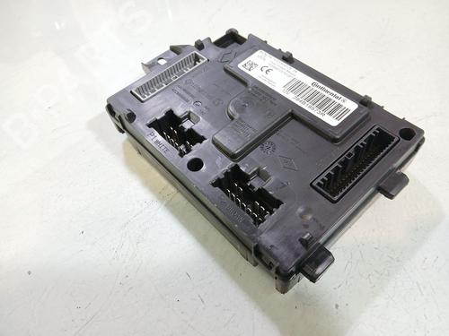 electronic-module-renault-clio-iv-bh_-2012-2013-2014-2015-2016-2017-2018-2019-2020-2021-31828864 main image