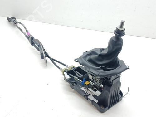 Used Gear lever Gear lever TOYOTA YARIS (_P21_, _PA1_, _PH1_) 1.5 (MXPA11) (125 hp) 34186349 34186349