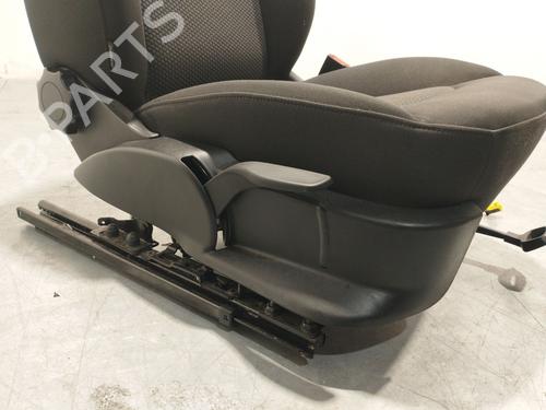 Right front seat AUDI A1 (8X1, 8XK) 1.6 TDI | BP16340389C16 