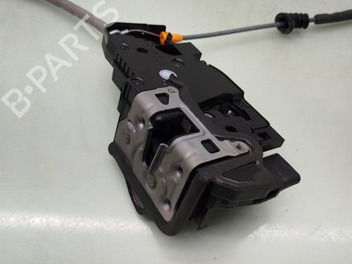 front-right-lock-mercedes-benz-gla-h247-2020-35979810 main image