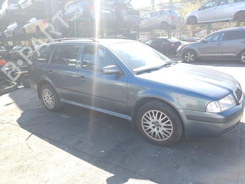 Pisca frente esquerdo SKODA OCTAVIA I Combi (1U5) 1.9 TDI 4x4 | BP17493051C32 