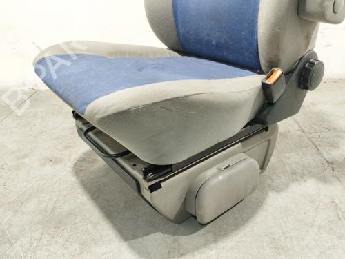 Right front seat VW TRANSPORTER T4 Bus (70B, 70C, 7DB, 7DK, 70J, 70K, 7DC, 7DJ) 2.5 TDI | BP29544778C16 