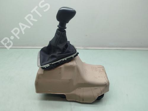 Used Gear lever OPEL CORSA F (P2JO) 1.2 (68) (101 hp) 29596259