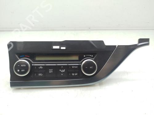 climate-control-toyota-auris-estate-_e18_-2013-2014-2015-2016-2017-2018-30287449 main image
