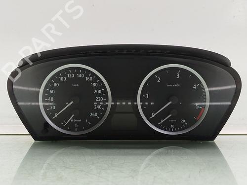 Used Instrument cluster Instrument cluster BMW 5 (E60) 530 d (218 hp) 35952028 35952028