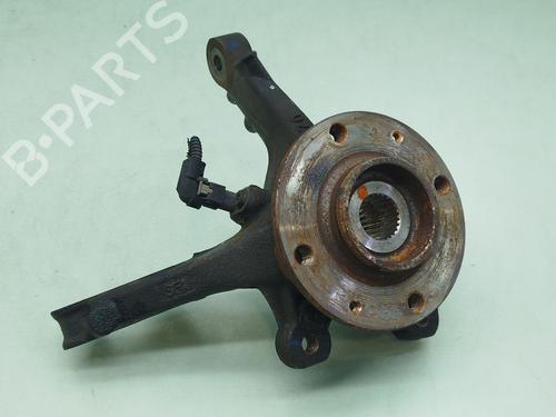 Venstre Styrespindel lagerhus OPEL CORSA F (P2JO) 1.2 (68) (101 hp) 29430102