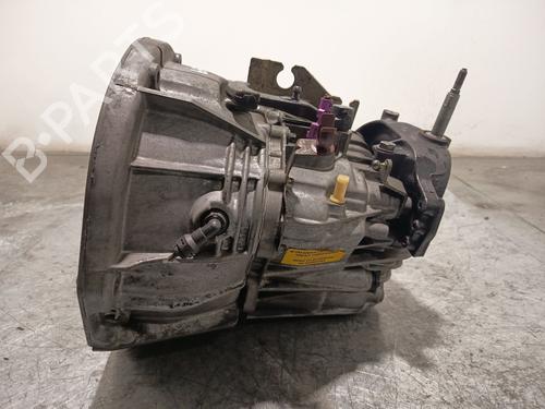 Gearbox OPEL VIVARO A Bus (X83) | BP32262042M3