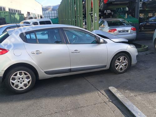 Left front door RENAULT MEGANE III Hatchback Van (BZ_) 1.5 dCi (BZ0D, BZ1G, BZ1F, BZ1M, BZ1W, BZ0R, BZ10) | BP30835492C2