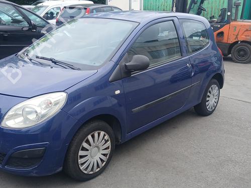 Brugte RENAULT TWINGO II (CN0_) 1.2 (CN0D) 4874684