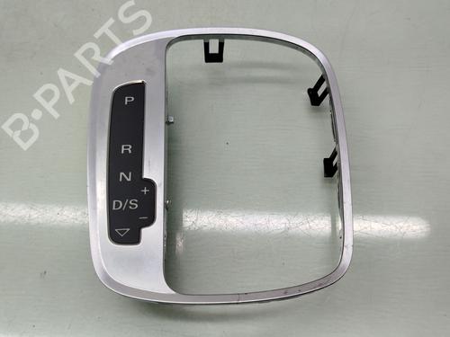 Used Gear lever Gear lever AUDI A1 Sportback (8XA, 8XF) 1.4 TDI (90 hp) 33677539 33677539