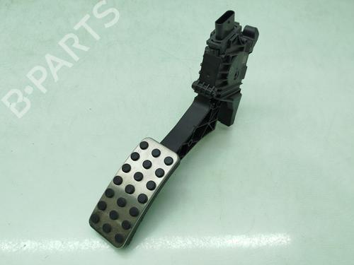 pedal-mercedes-benz-gla-h247-2020-35979839 main image