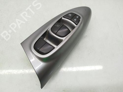 Used Left front window switch NISSAN JUKE (F15) 1.6 DIG-T 4x4 (190 hp) 23958309