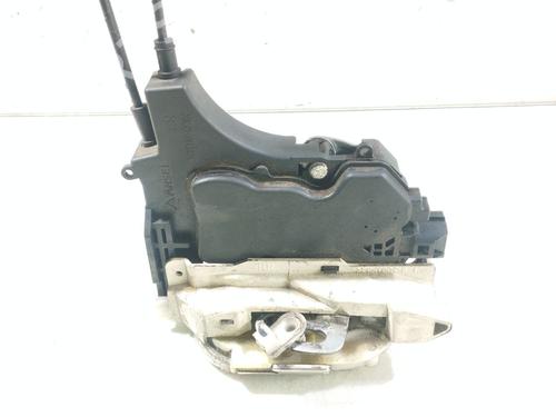 Højre bagtil lås MITSUBISHI GRANDIS (NA_W) 2.0 DI-D (NA8W) (140 hp) 31806357