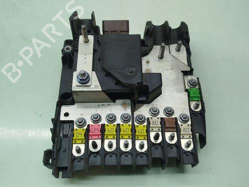 Used Fuse box PEUGEOT 3008 II SUV (MC_, MR_, MJ_, M4_) 1.2 THP/ PureTech 130 (MRHNSM, MRHNSU, MRHNSJ, MRHNYW,... (131 hp) 30534476