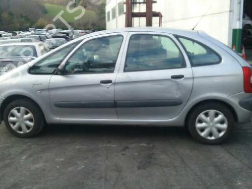 Left headlight CITROËN XSARA PICASSO (N68) 2.0 HDi | BP1302521C28 