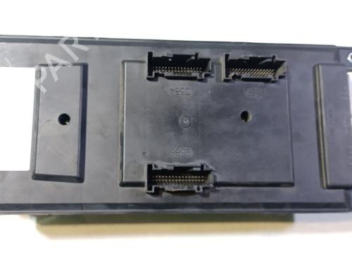 Fuse box LAND ROVER DISCOVERY IV (L319) | BP30966147E1