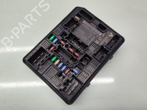 Used Fuse box Fuse box RENAULT CLIO V (B7_) 1.0 LPG (B7MT) (101 hp) 33814149 33814149