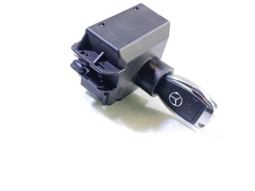 Used Ignition barrel MERCEDES-BENZ CLA Shooting Brake (X117) CLA 200 (117.943) (156 hp) 26567136