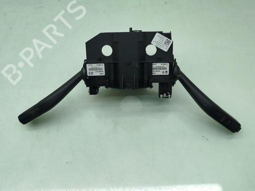 Used Steering column stalk VW GOLF VI (5K1) 1.6 TDI (105 hp) 32043564
